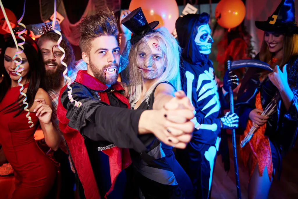 Create a DIY Halloween Photoshoot 