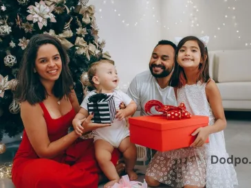 Best Christmas Tree Farm Family Photos Outfit Ideas for Stunning Holiday Pictures