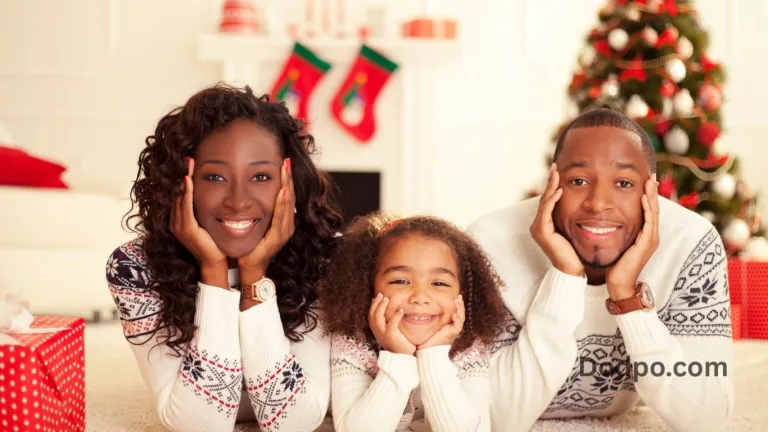 How to Plan the Perfect Christmas Photoshoot at Home or Outdoors