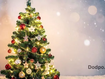 Ralph Lauren Christmas Tree Decor for a Luxurious Holiday Look