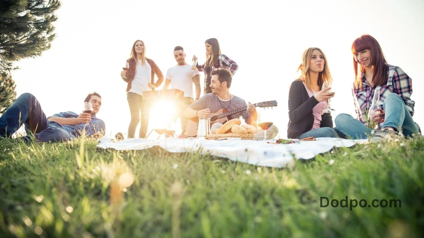 What to Consider for a Friends Picnic Event