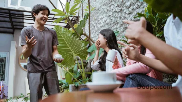 10+ Hangout Ideas With Friends for Relaxed and Memorable Moments