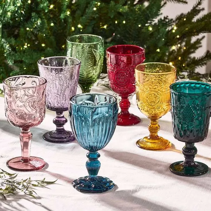 Glassware-with-a-Hint-of-Color