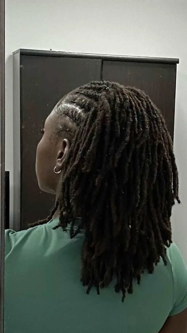 professional-loc-styles-for-corporate-women