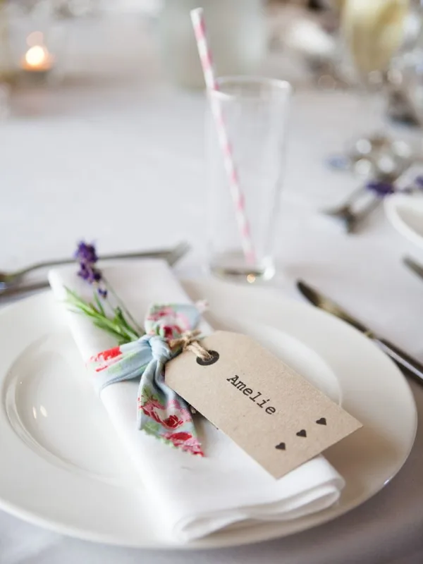 Modern-Easter-Brunch-Table-scape-Ideas