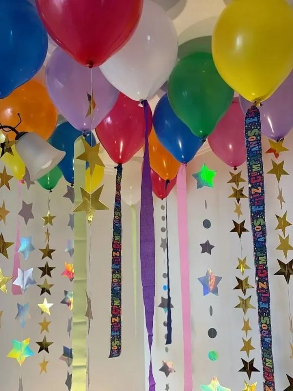 Eye-Catching-10th-Birthday-Decoration-Ideas