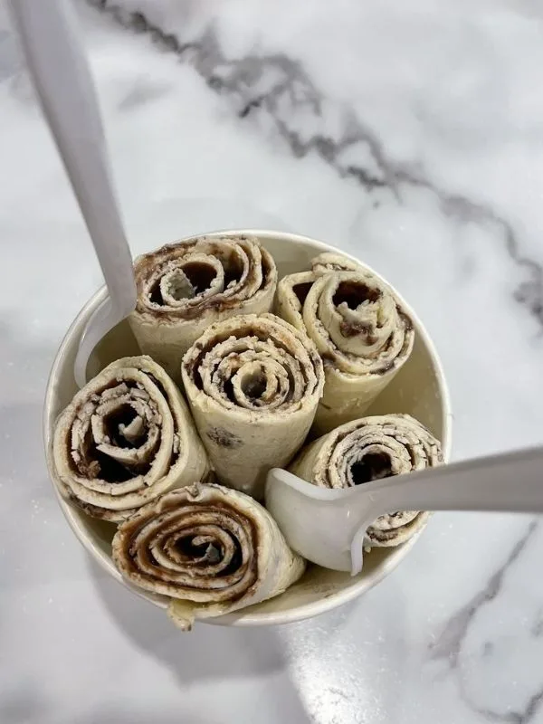 Night-Market-Food-Crawl-for-Couples:-Romantic-Dark-Adventure