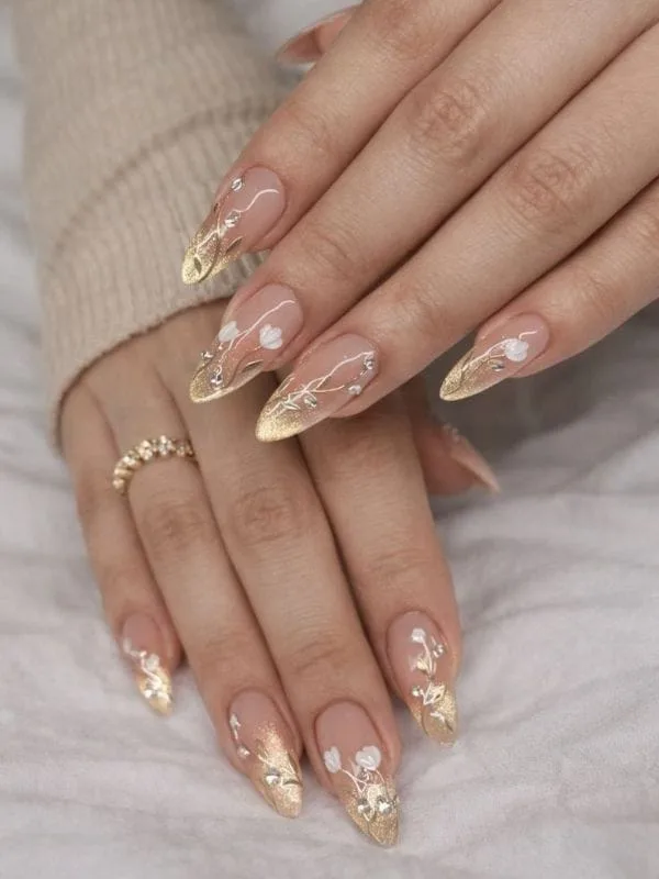 Floral-nail-art-trends