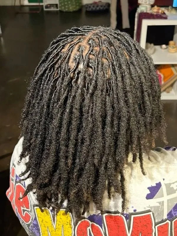 How-to-moisturize-locs-without-buildup-for-office