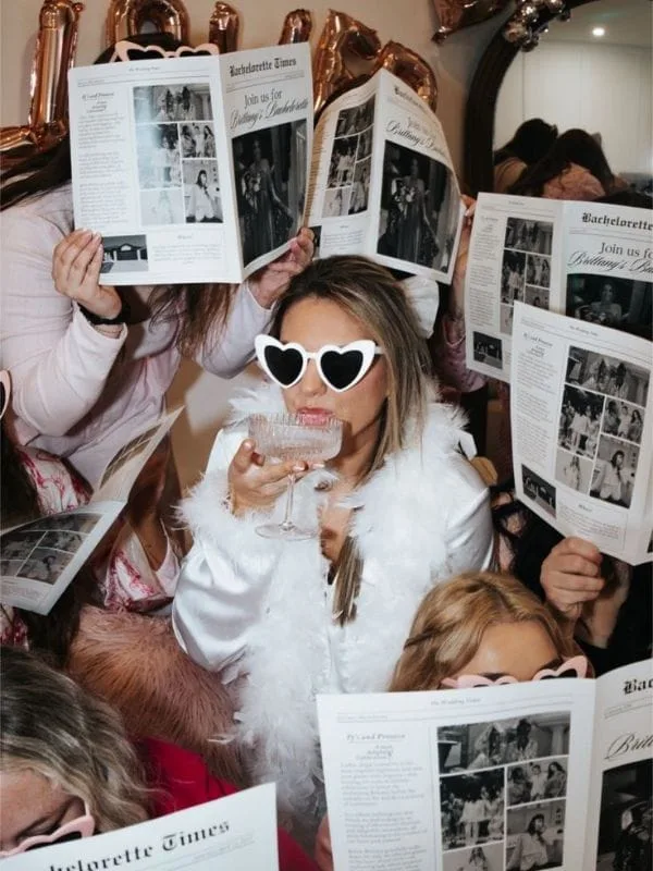 She's-tying-the-knot-bachelorette-theme