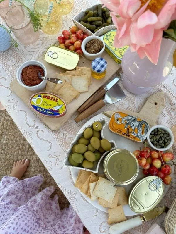 Tinned-fish-picnic-date-night-ideas