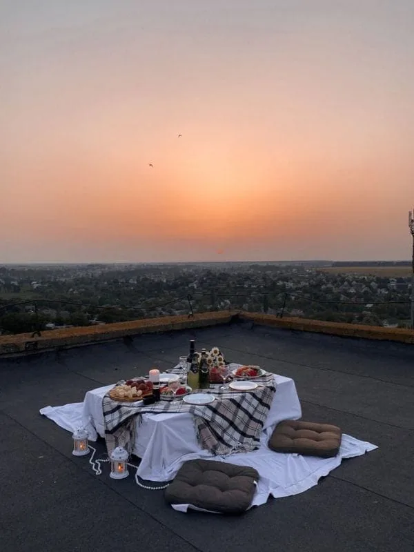 Tinned-fish-picnic-date-night-ideas