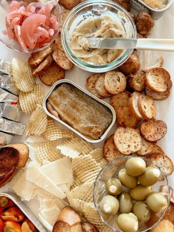 Tinned-fish-picnic-date-night-ideas