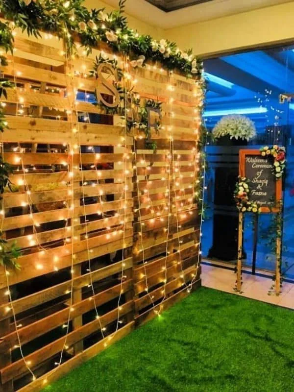 DIY-Graduation-Photo-Booth-Backdrop-Ideas
