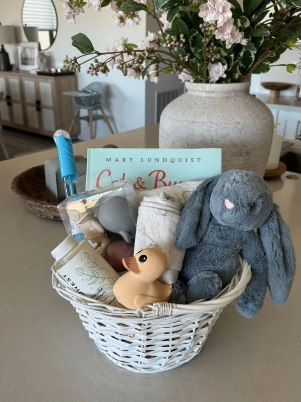 Graduation-Gift-Baskets-for-Her