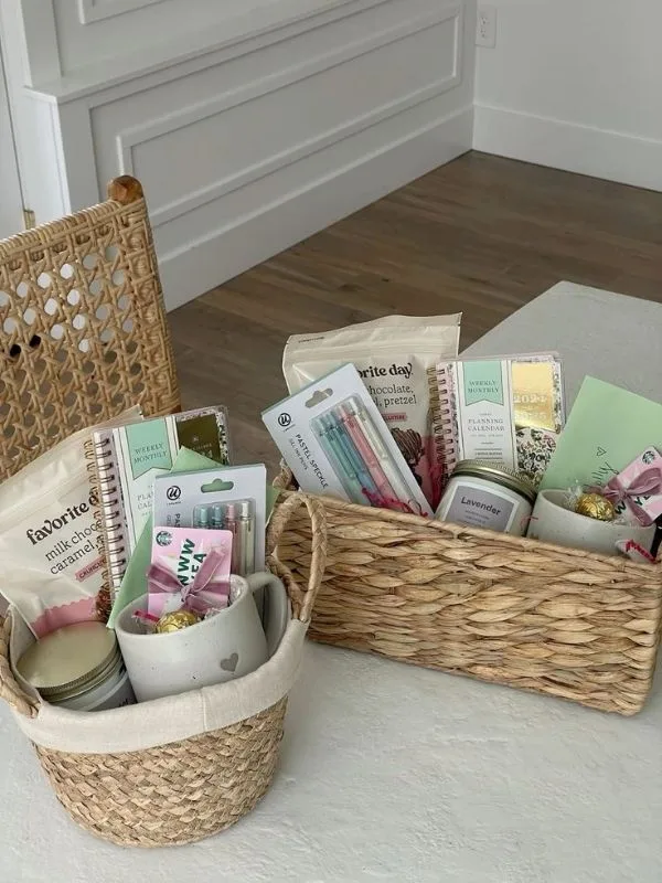 Graduation-Gift-Baskets-for-Her