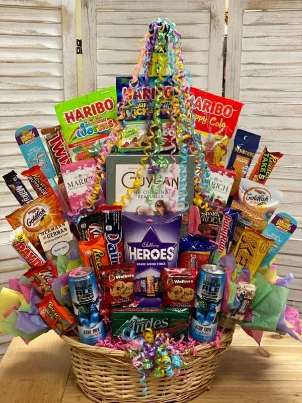 Graduation-Gift-Baskets-for-Her