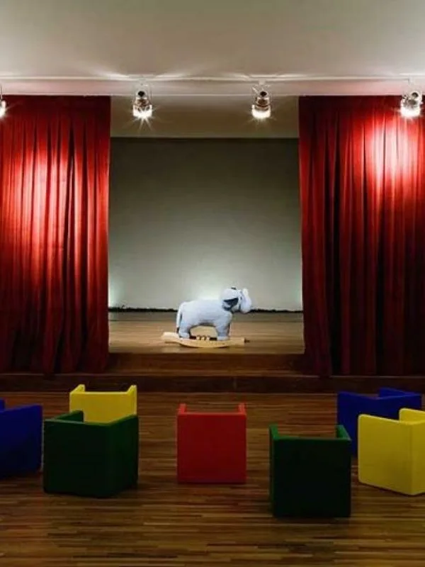 How-to-Organise-a-family-talent-show