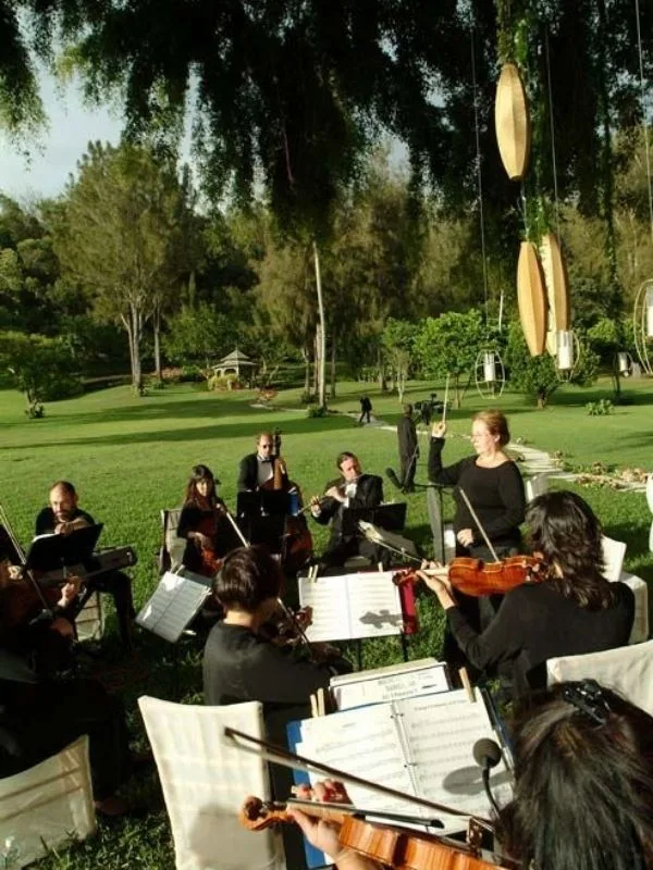 Outdoor-Graduation-Open-House