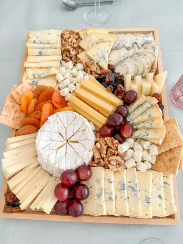Red-White-and--Blue-Charcuterie-Board-Ideas