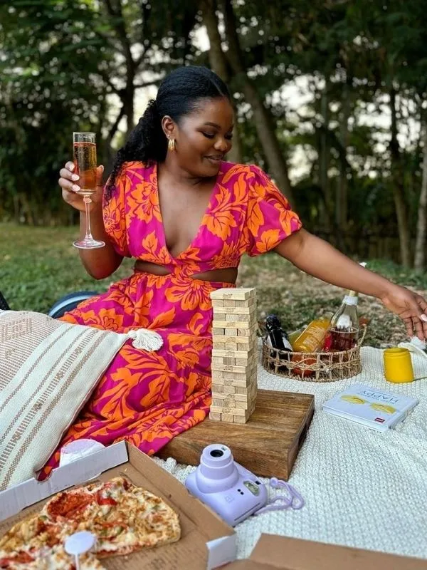 Romantic-Picnic-Date-Ideas-for-Couples