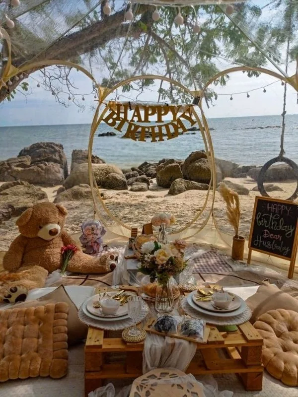Romantic-Picnic-Date-Ideas-for-Couples