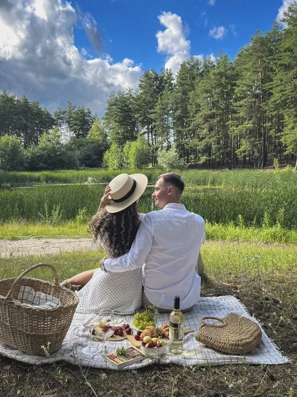 Romantic-Picnic-Ideas-for-Spring