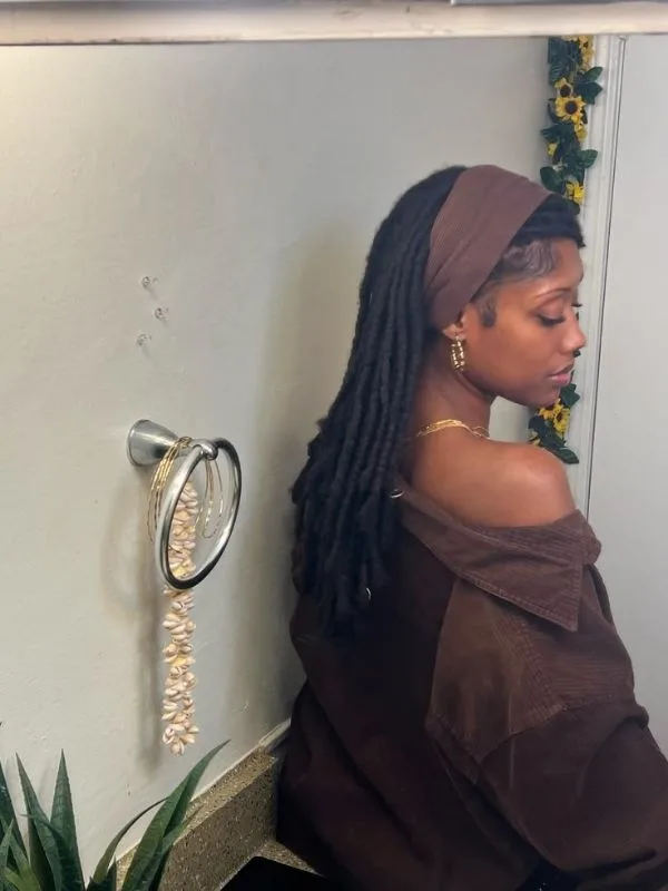 Short-Locs-Accessories-for-Business-Casual-Looks