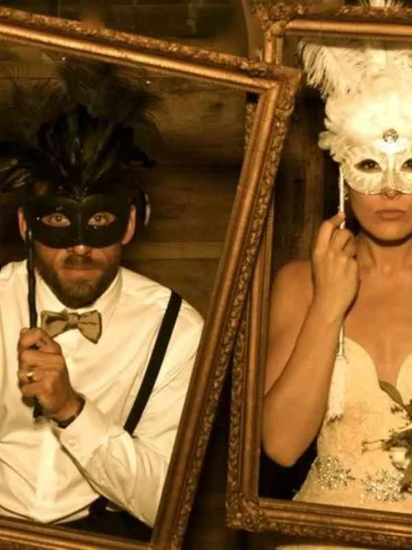 Midnight-Masquerade-Bachelorette-Decor-Ideas