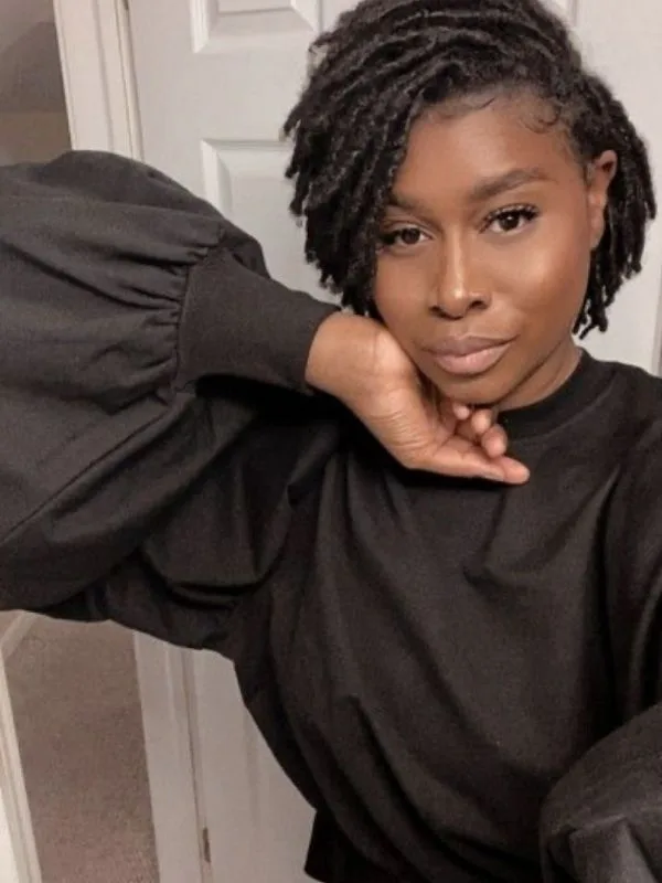 Cute-Short-Locs-Styles-for-Women-in-Their-30s