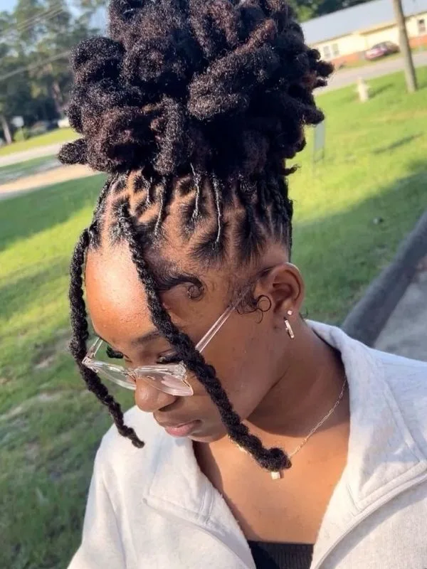 Locs-Styles-for-Black-Women-Entrepreneurs-Brand-Photoshoot