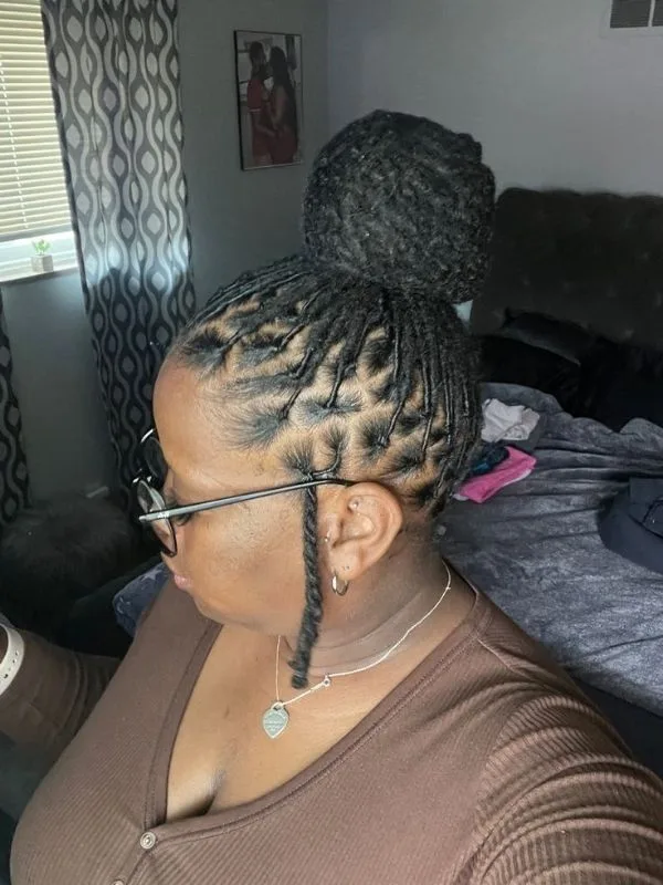 Postpartum-Locs-Hairstyles-for-New-Moms